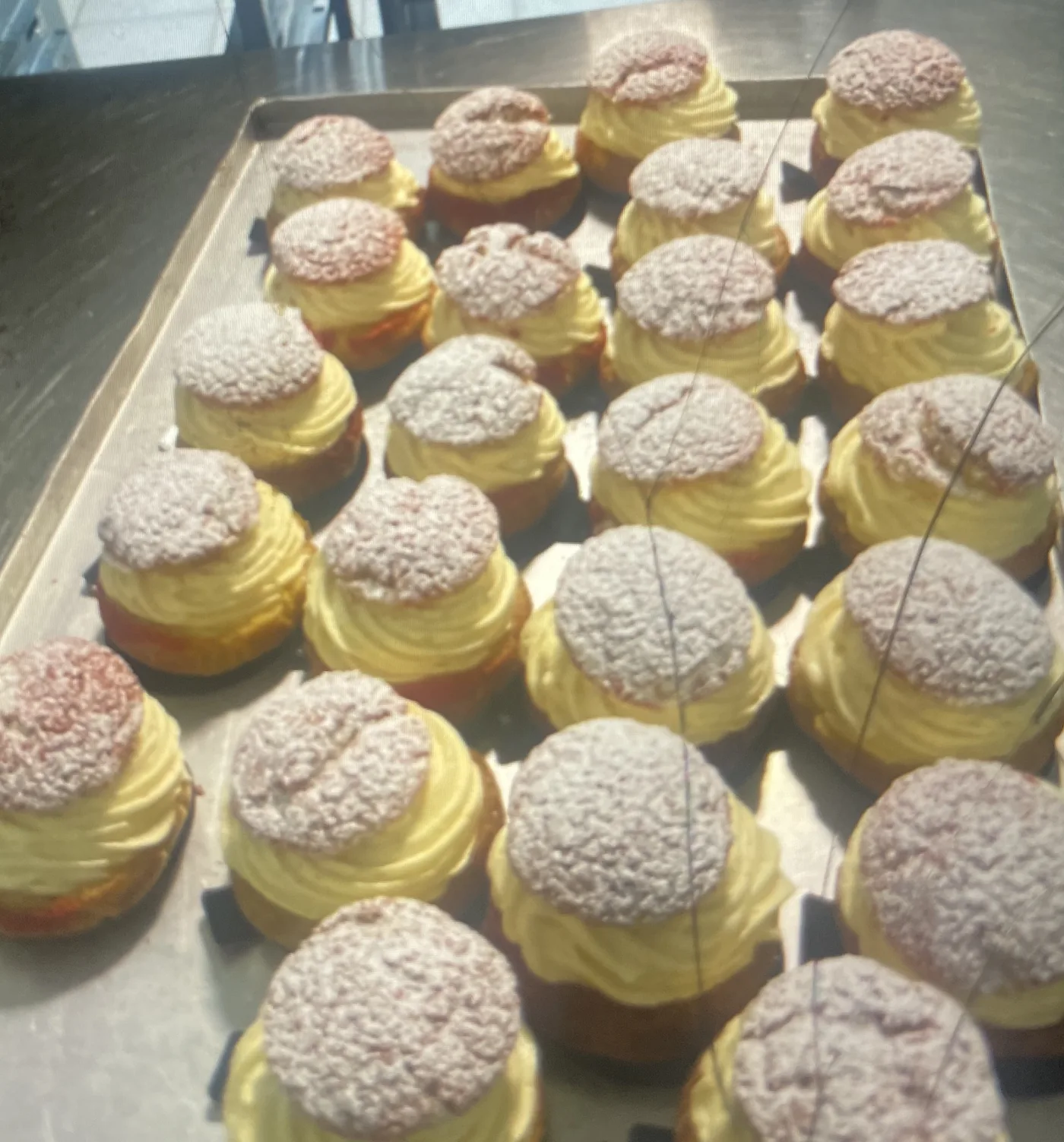 Mini choux praliné