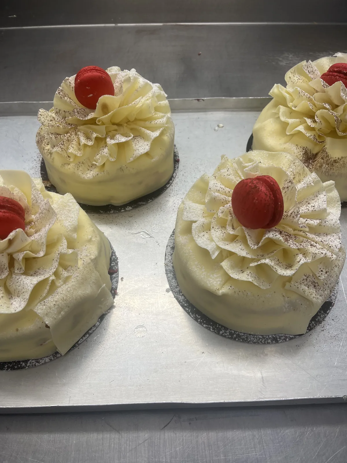 Le Vaucluse — pâtisserie fruits jaunes